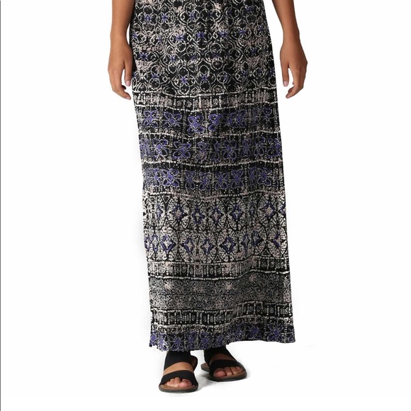 Angie V-Neck Sleeveless Maxi Dress Women’s Medium Navy/Beige - Picture 3 of 14